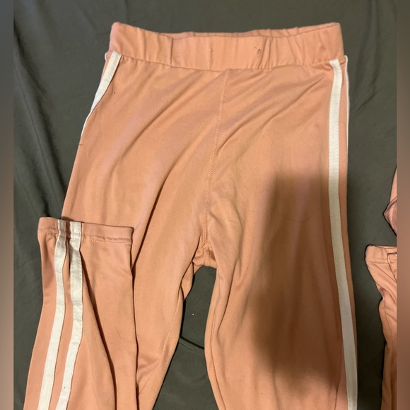 2 piece set - Picture 2 of 2